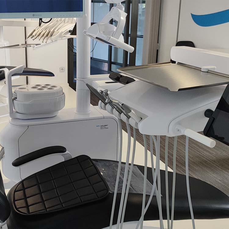 Reparaclinic distribuidor de equipamiento dental profesional en Ayora, Valencia
